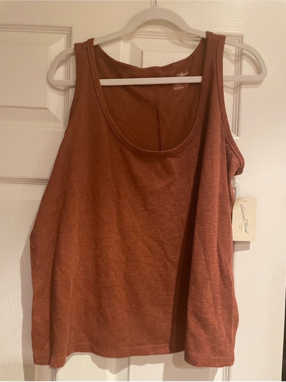 Everyday Scoop Neck Tank Top in Rust